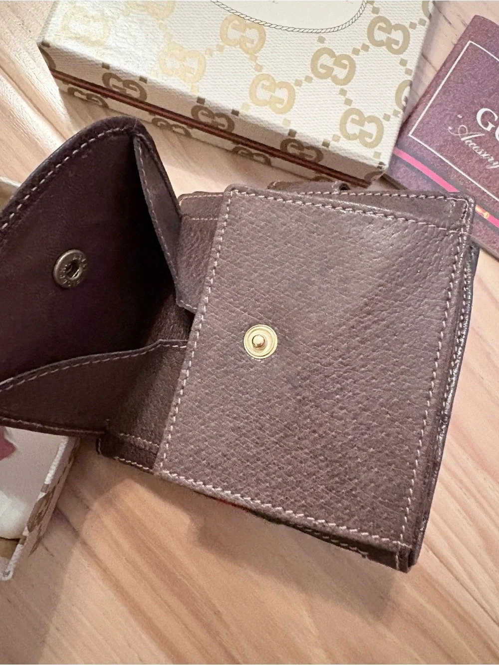 Vintage Gucci wallet